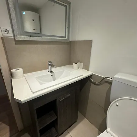 3 Bedroom Izolana 公寓 伊佐拉